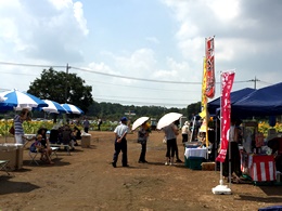 9.02テント村